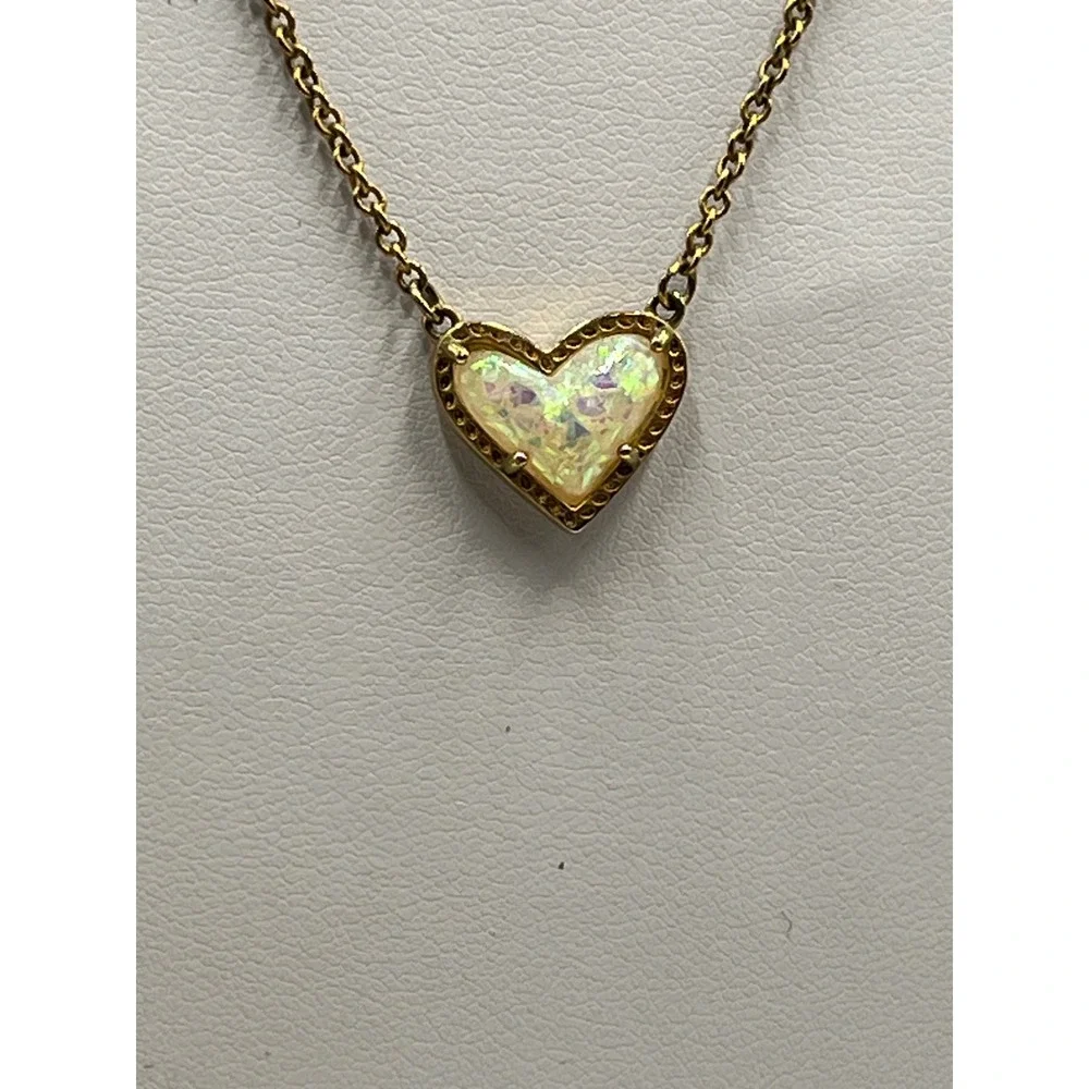 KENDRA‎ SCOTT Ari Heart Necklace Gold Plated Opal Stone